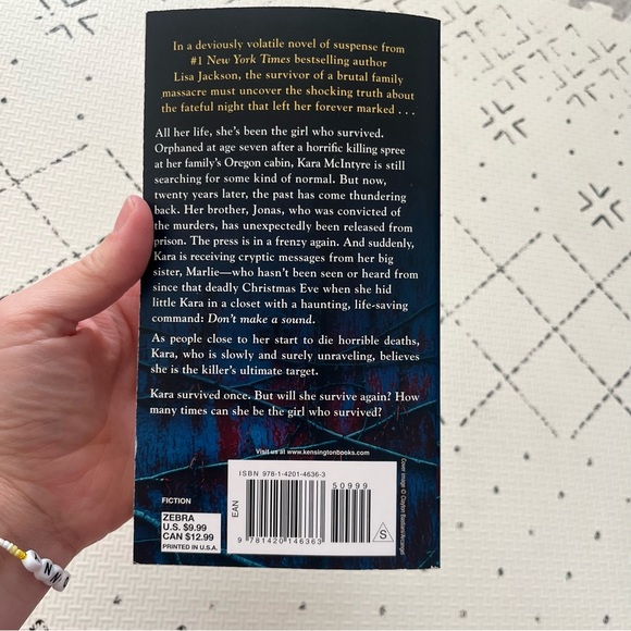 Lisa Jackson • the girl who survived paperback book thriller 📚 - Picture 4 of 6